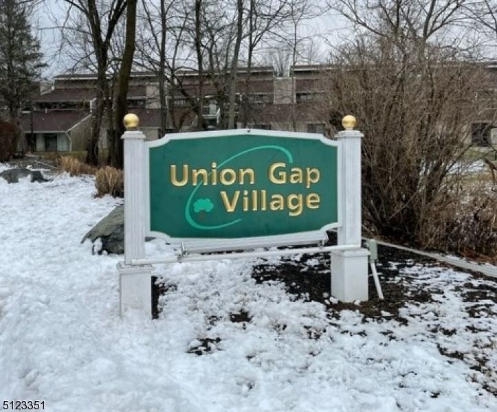 23 N Slope unit 16B, Clinton, NJ 08809 - photo 1