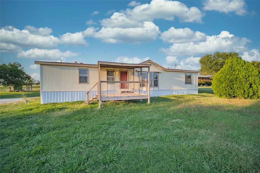 532 Chisholm Hills Dr, Rhome, TX 76078 - photo 1