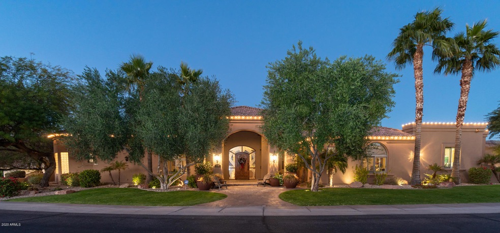 Gorgeous curb appeal!