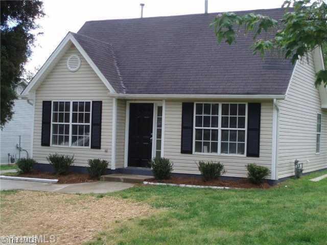 708 Hendrix St, High Point, NC 27260 - photo 1