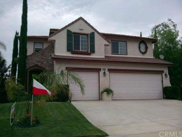 Temecula Home with LOTS of Beautiful Features.  We