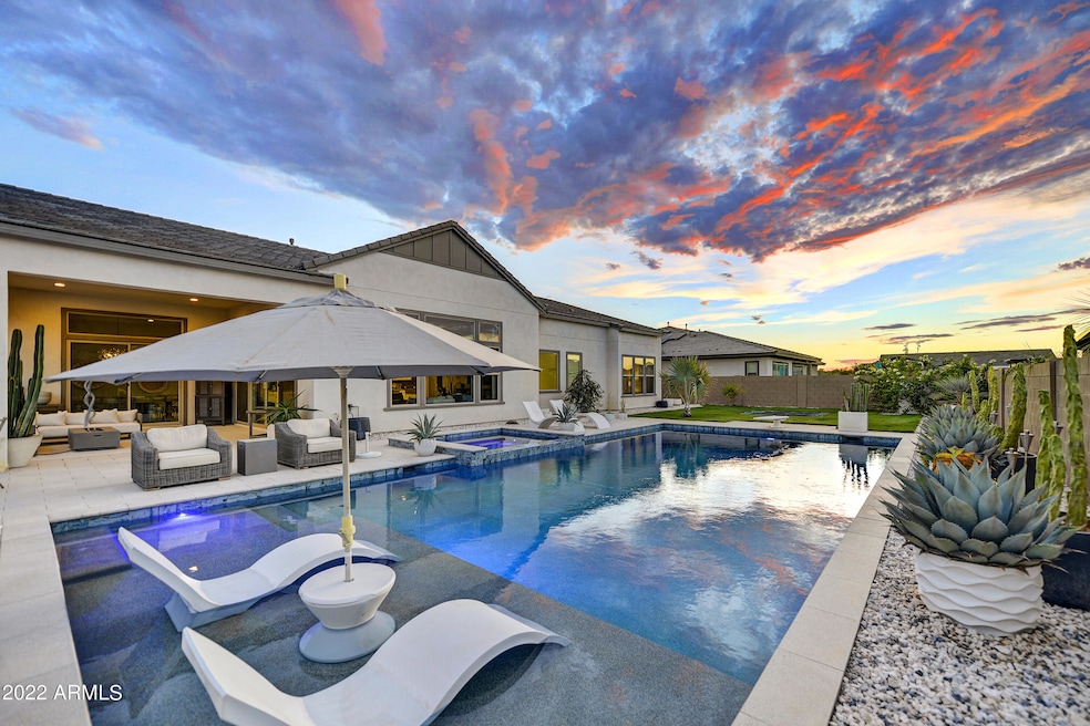 030_Resort Living - Copy