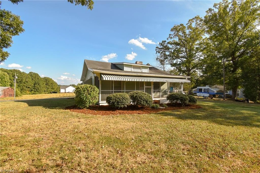 919 Mack Rd, Asheboro, NC 27205 - photo 1