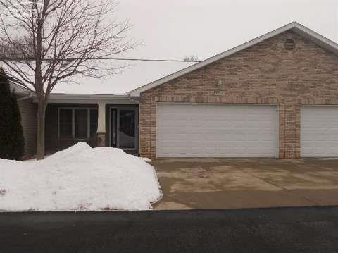 535 W Genesee St, Frankenmuth, MI 48734 - photo 1