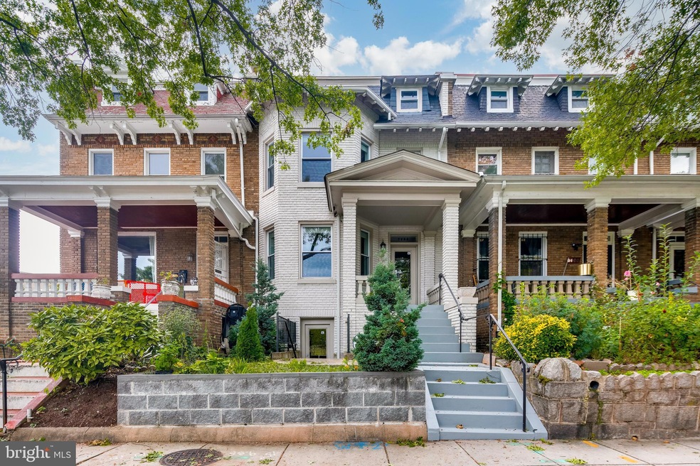 3666 Park Place NW, Washington, DC 20010 - photo 1