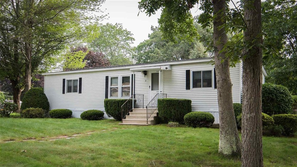 8 Grace Way, Hampstead, NH 03841 - photo 1