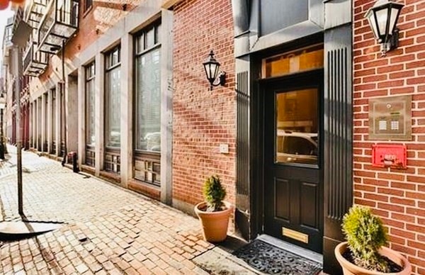 134 Fulton St unit 2, Boston, MA 02109 - photo 1