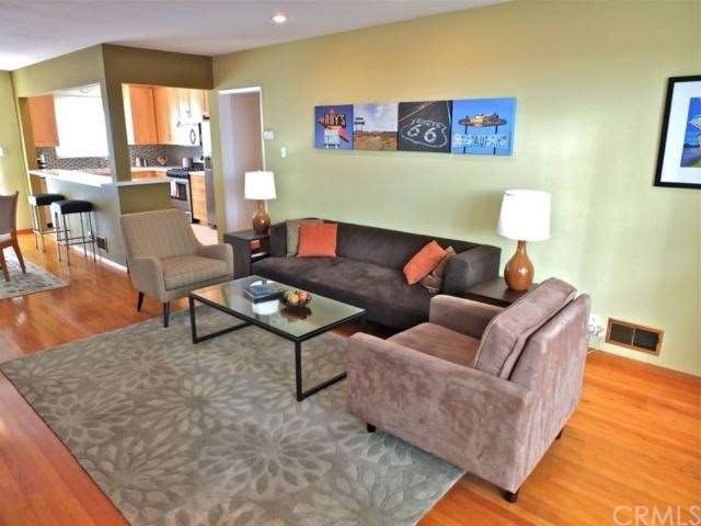 Turnkey, remodeled condo with elegant features inc