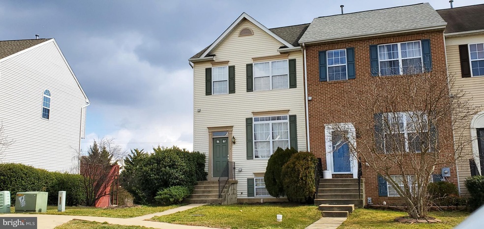 7121 Ladd Cir, Frederick, MD 21703 - photo 1