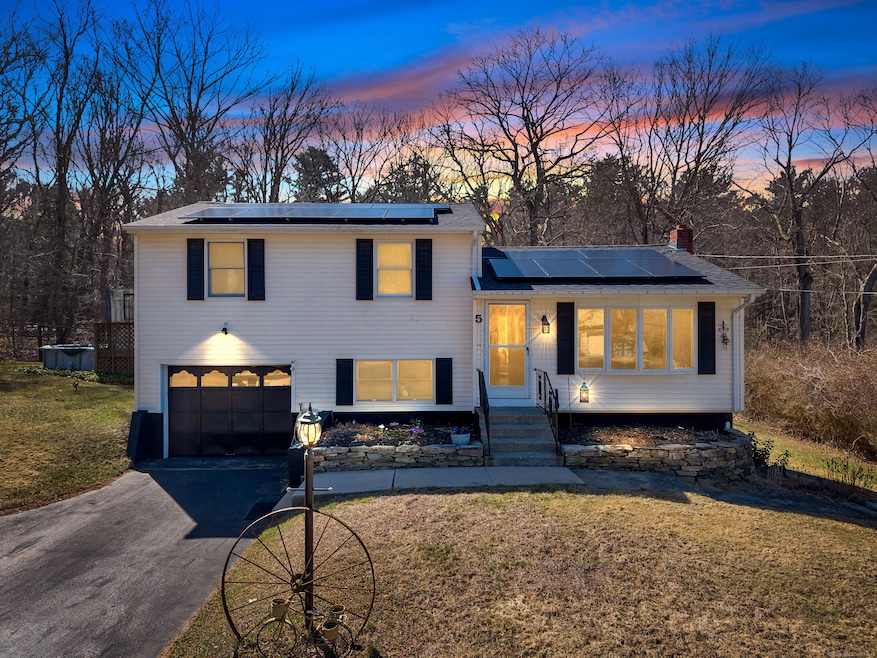 5 Royal Oaks Dr, Ledyard, CT 06339 - photo 1