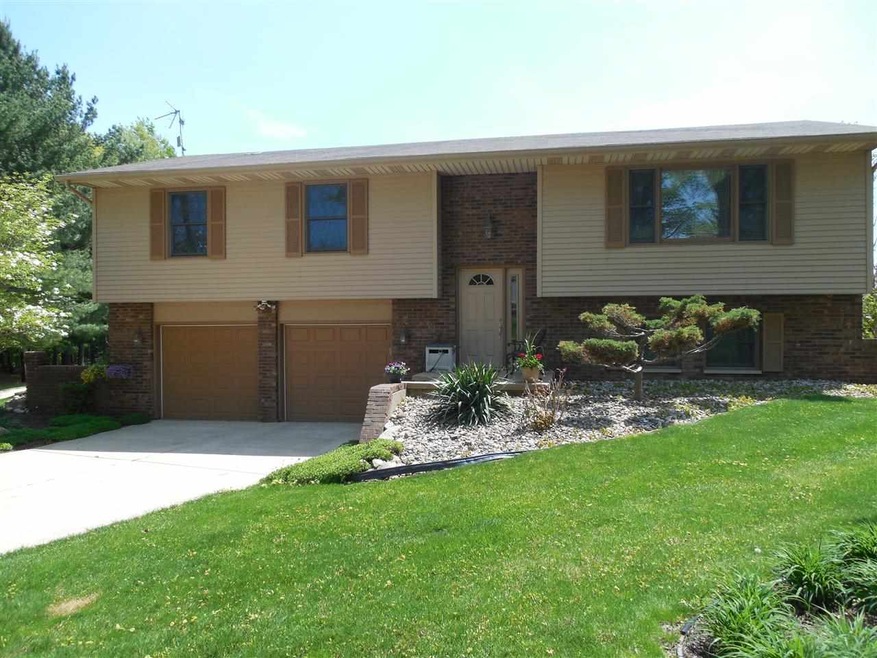FRONT HOME VIEW SHOWCASING PROFESSIONAL LANDSCAPIN
