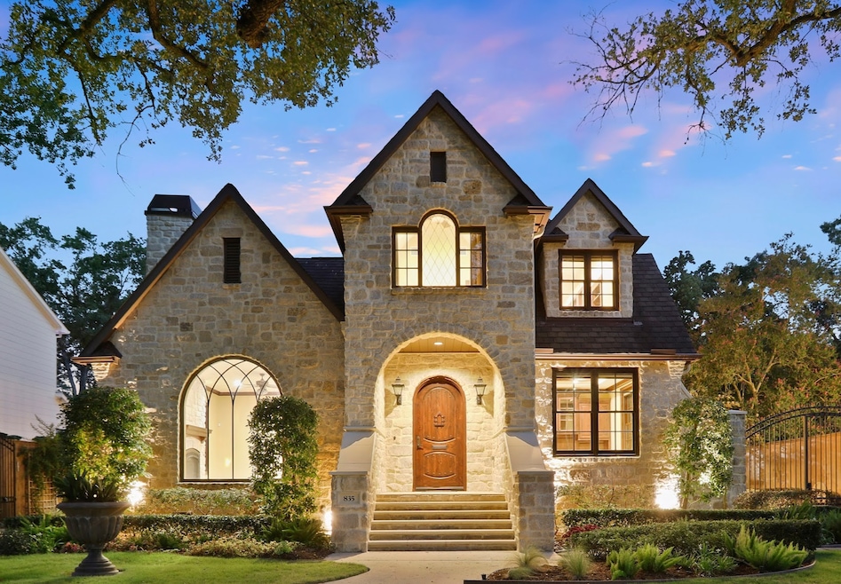 835 W 42nd St, Houston, TX 77018 - photo 1