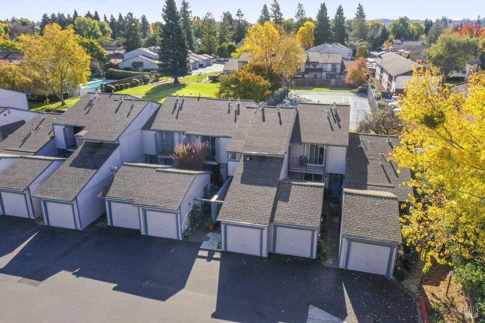 11 Creekwood Square, Rohnert Park, CA 94928 - photo 1