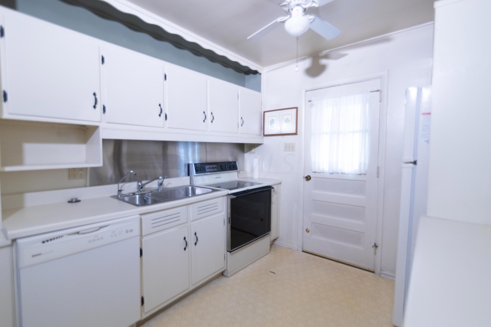 Kitchen 2