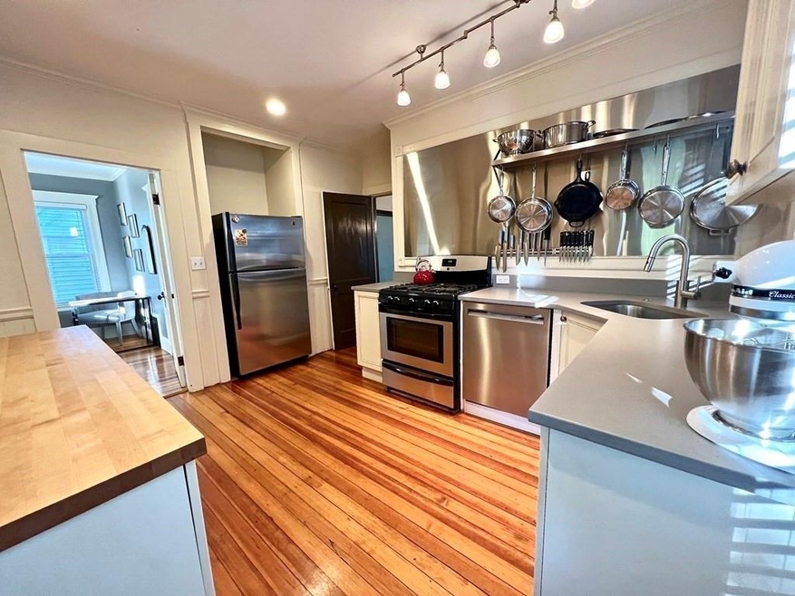 35 Washburn Ave unit 2, Cambridge, MA 02140 - photo 1