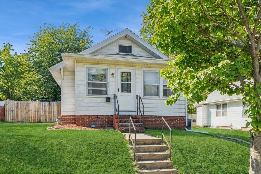 3932 8th St, Des Moines, IA 50313 - photo 1