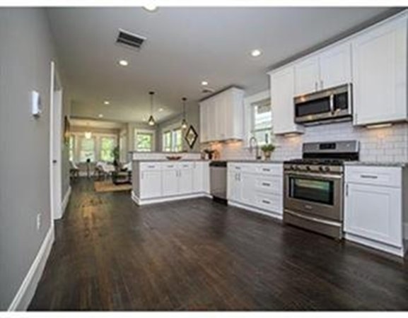 4448 Washington St unit 1, Roslindale, MA 02131 - photo 1