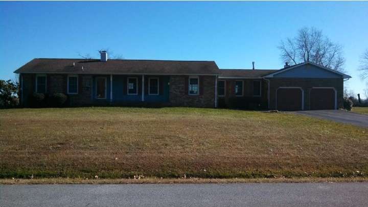 923 Clydesdale Dr, Bear, DE 19701 - photo 1