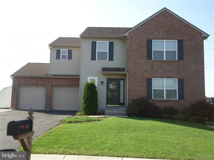 4524 3rd St, Whitehall, PA 18052 - photo 1