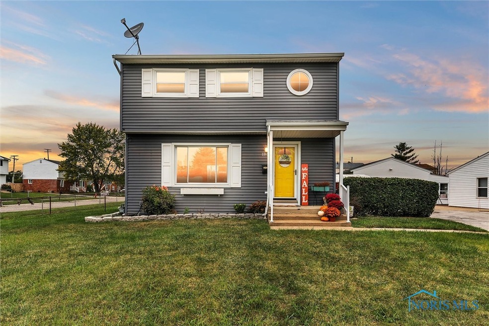 2205 Dahlia Cir, Toledo, OH 43611 - photo 1