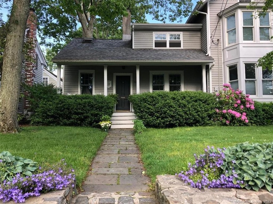 184 Rowayton Ave unit B, Norwalk, CT 06853 - photo 1