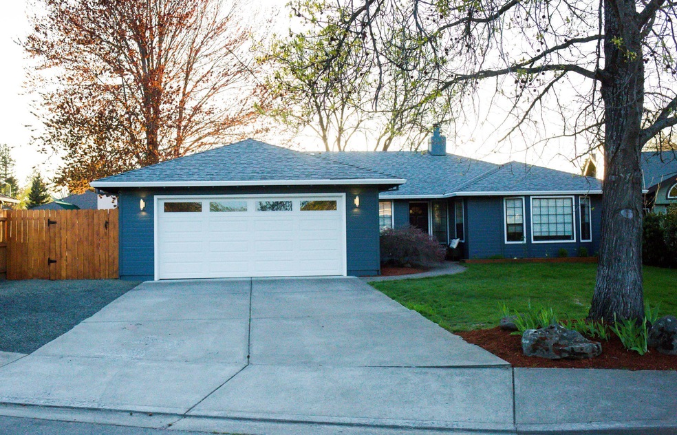 837 Ridgeway Cir