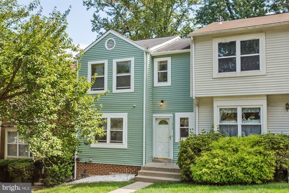 11809 Summer Oak Dr, Germantown, MD 20874 - photo 1