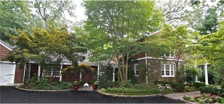 914 Weldon Ln, Bryn Mawr, PA 19010 - photo 1