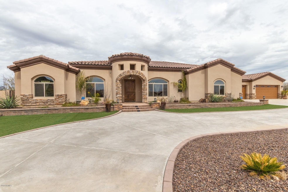 Large Circular Drive, Beautiful Home