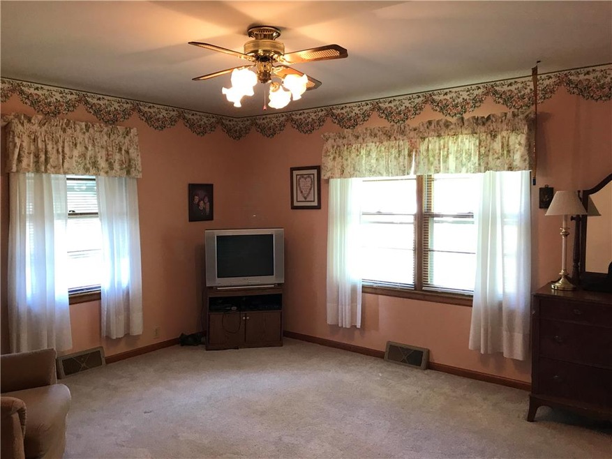 5345 Monrovia St, Shawnee, KS 66216 - photo 1