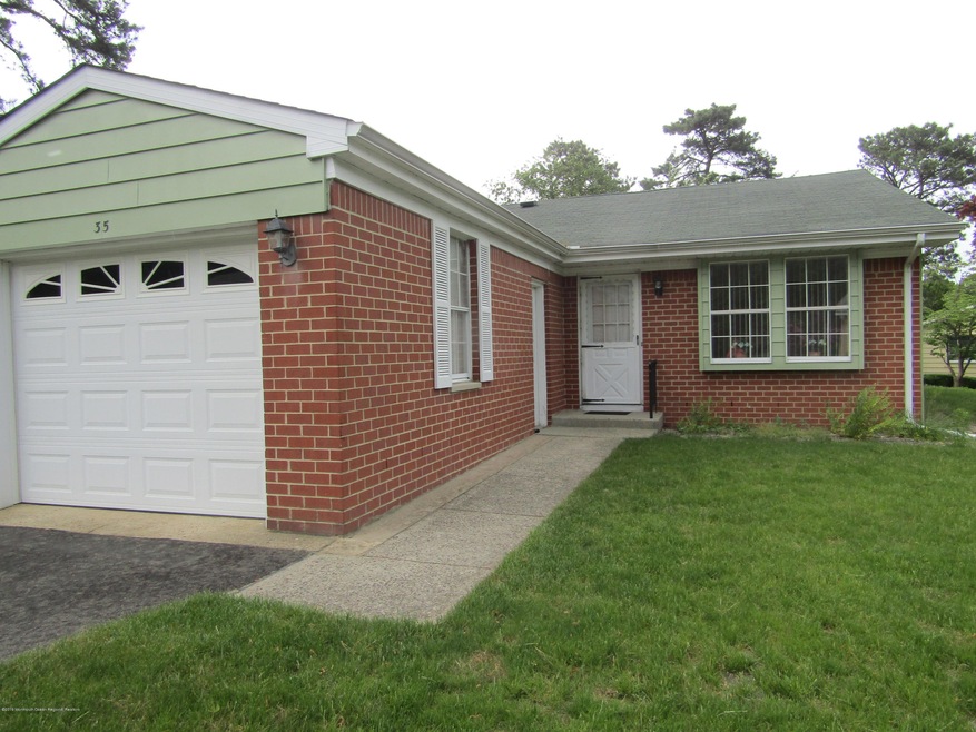 Exterior Front4