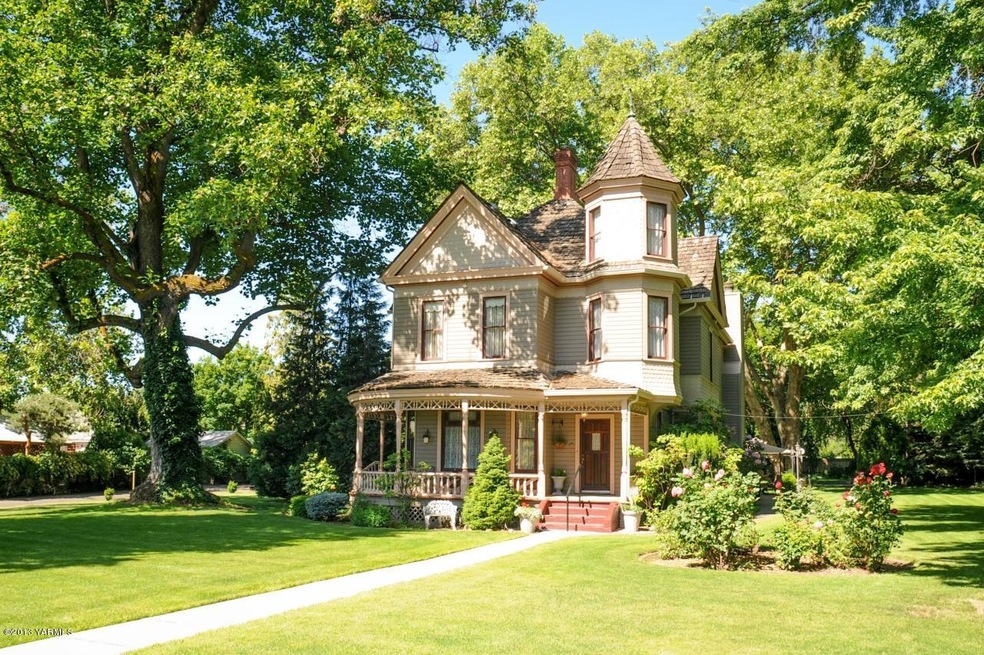 220 North 16th Avenue, Yakima