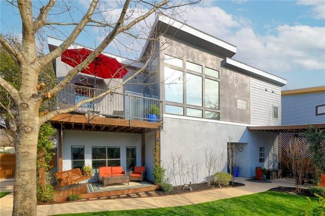 Beautiful and modern exterior with three outdoor l