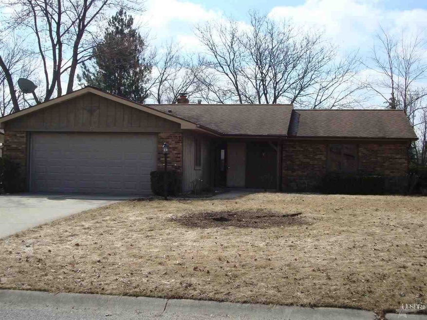 1402 Deerbrook Ct, Bluffton, IN 46714 - photo 1