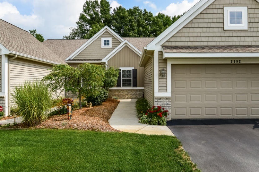 001-photo-front-view-6133365