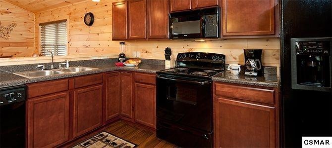 926 Mcmakin Way, Pigeon Forge, TN 37863 - photo 1