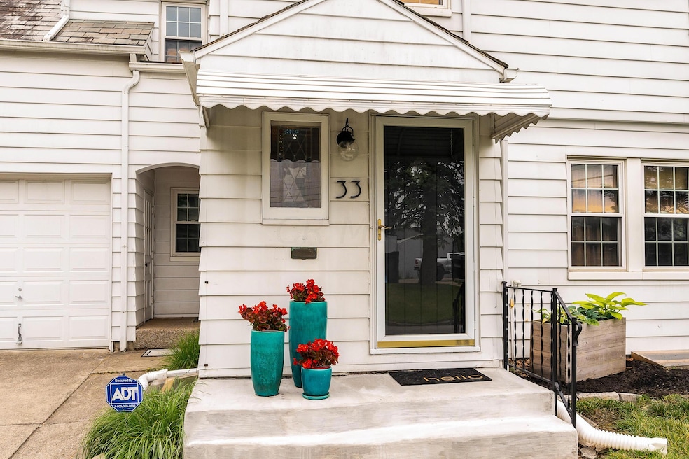 33 Powhatan Ave, Columbus, OH 43204 - photo 1