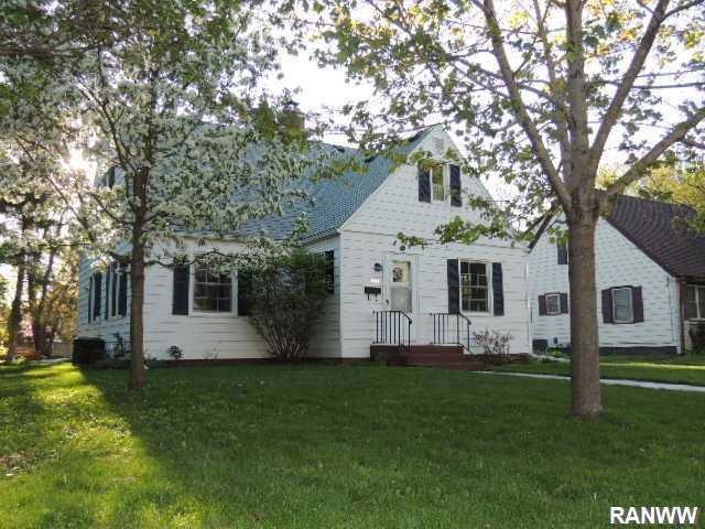 209 13th St SE, Menomonie, WI 54751 - photo 1