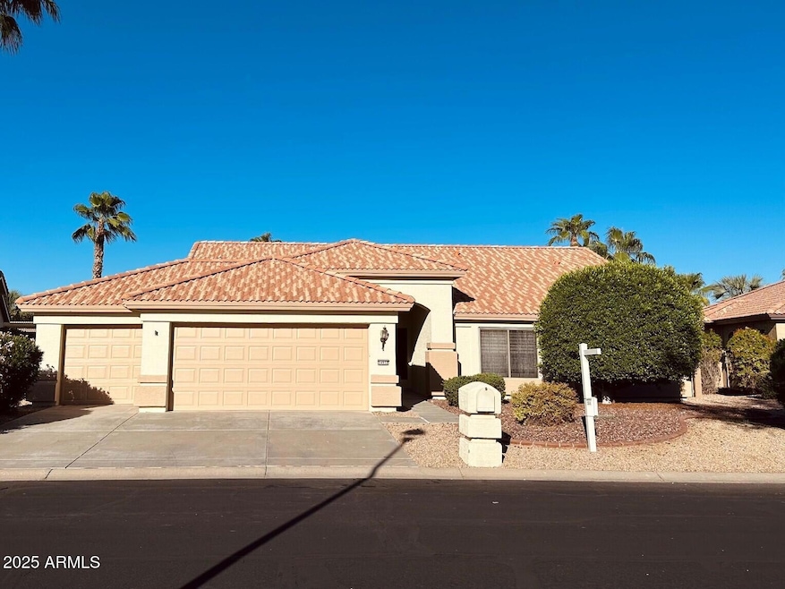 14932 W Whitton Ave, Goodyear, AZ 85395 - photo 1