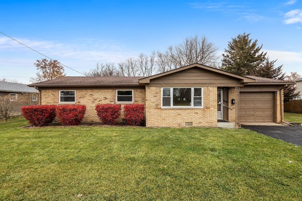 708 E Maple St, Rensselaer, IN 47978 - photo 1