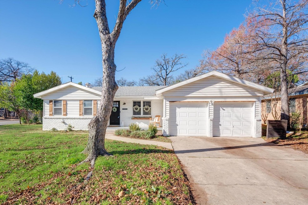 1101 Mason Dr, Hurst, TX 76053 - photo 1