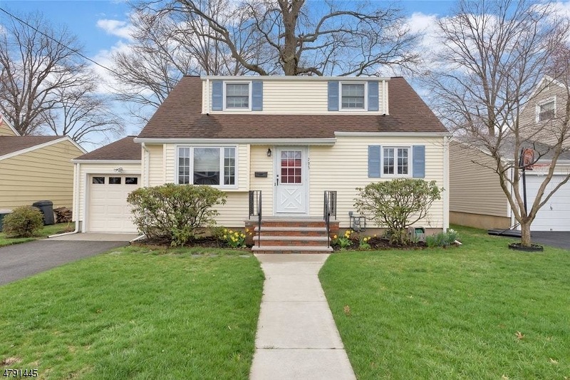 795 Hemlock Rd, Union, NJ 07083 - photo 1