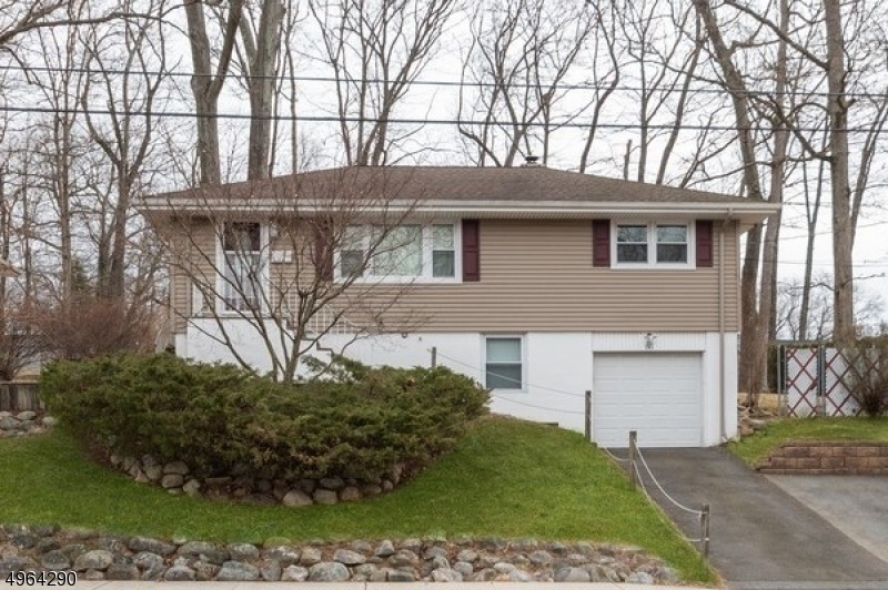 86 Rafkind Rd, Bloomingdale, NJ 07403 - photo 1