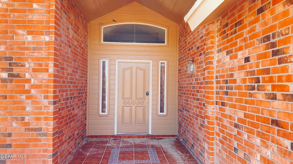 13996 Lago Seco Dr, Horizon City, TX 79928 - photo 1