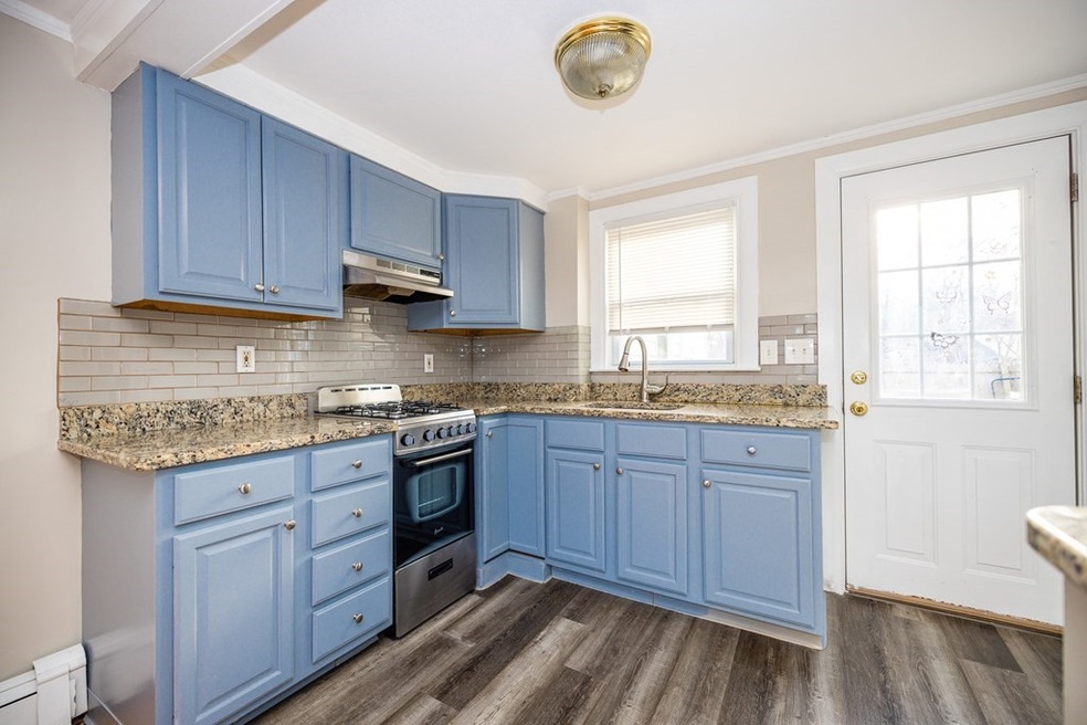 1368 Pleasant St unit 1, East Weymouth, MA 02189 - photo 1