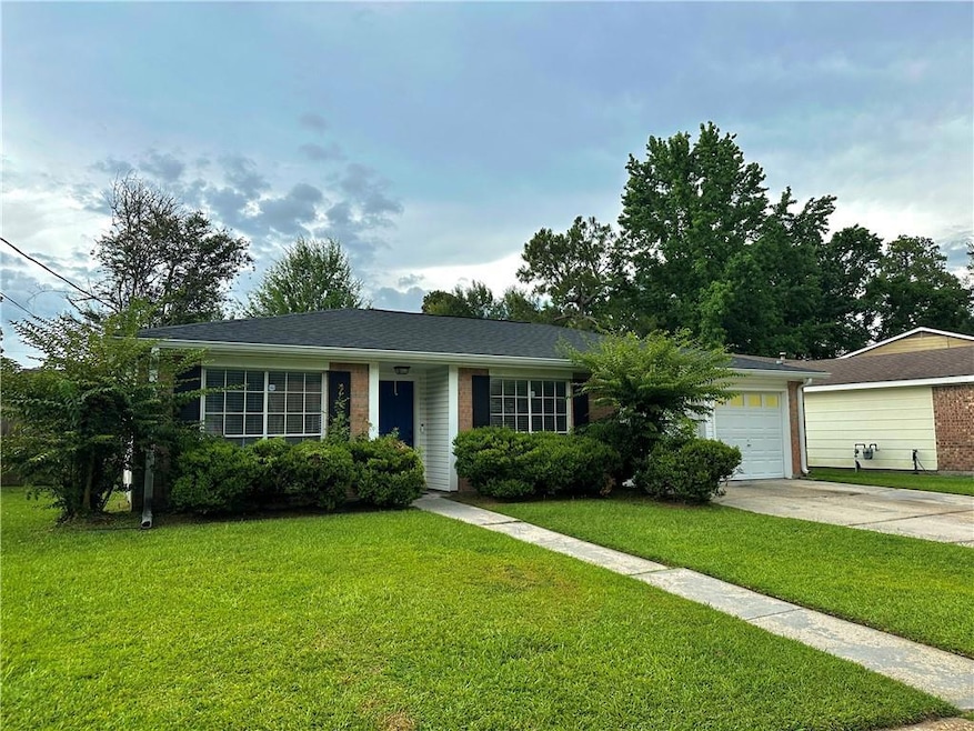 527 Queen Anne Dr, Slidell, LA 70460 - photo 1