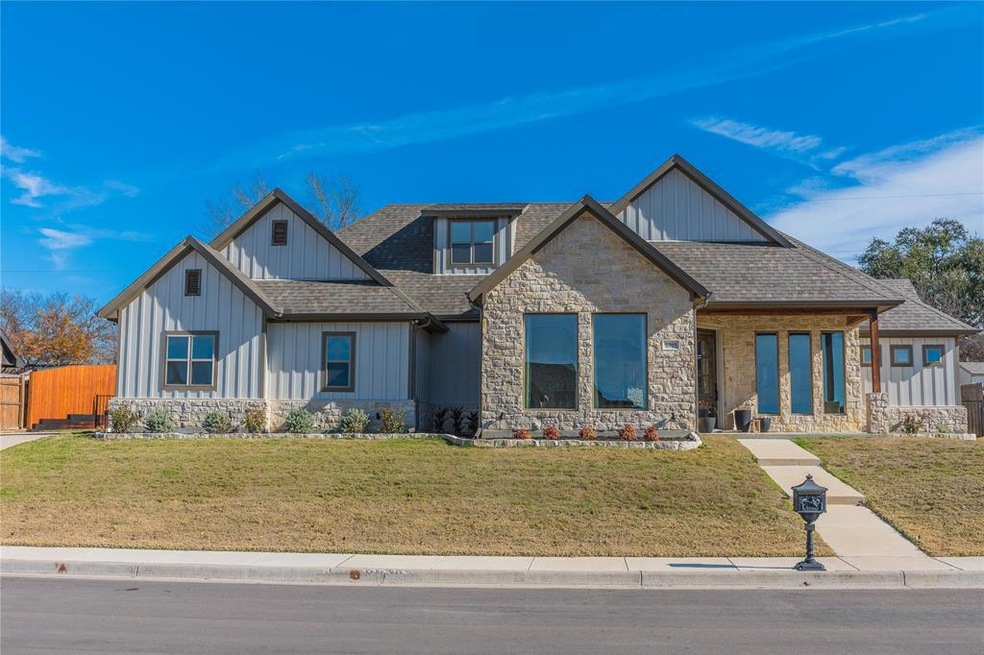 2305 Trace Ridge Dr, Weatherford, TX 76087 - photo 1