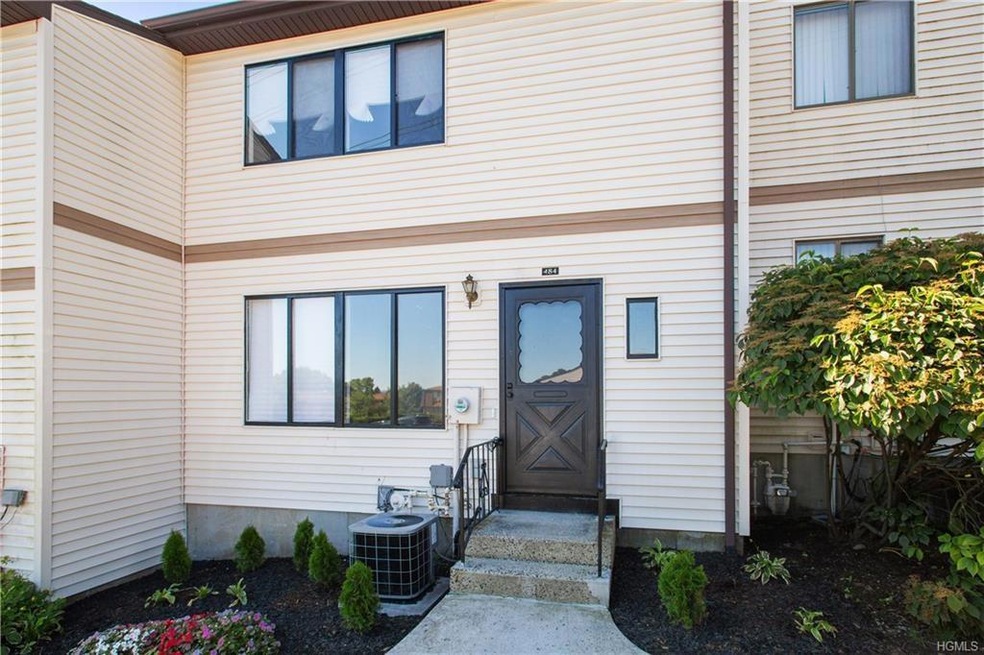 484 Country Club Ln unit 484, Pomona, NY 10970 - photo 1