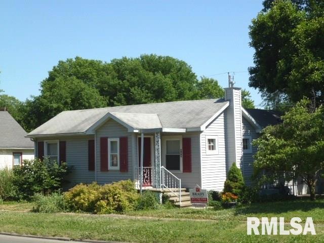 449 5th St, Lincoln, IL 62656 - photo 1