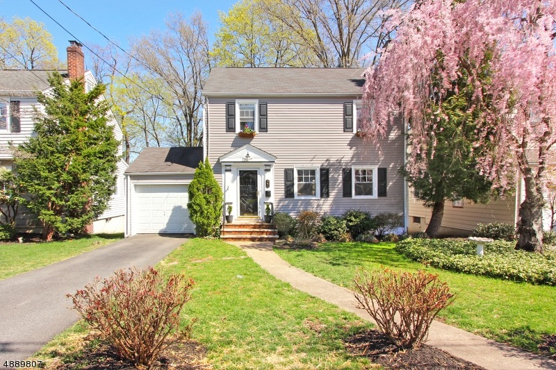 341 Essex Ave, Bloomfield, NJ 07003 - photo 1